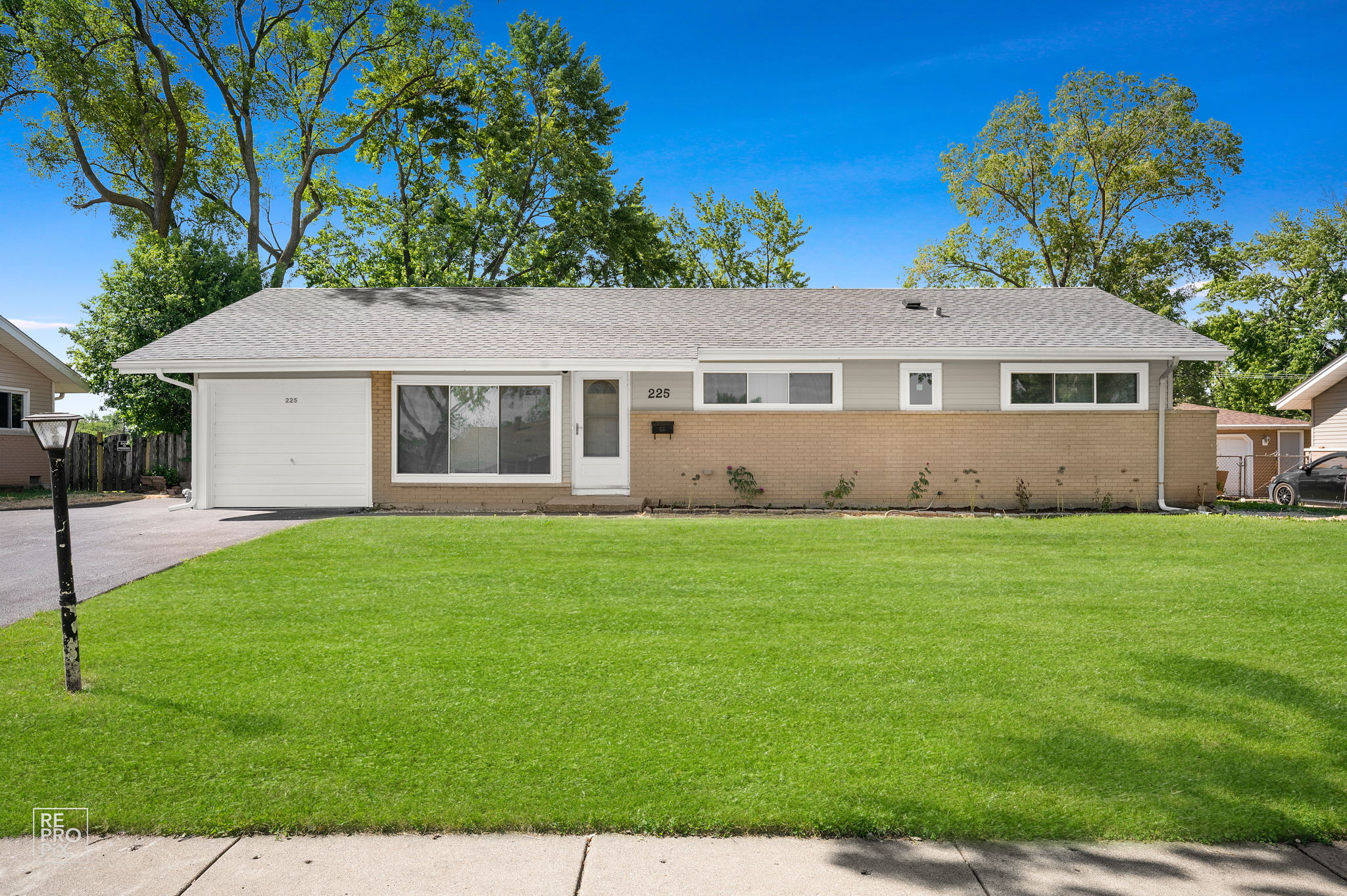 225 Bode Rd, Hoffman Estates, IL 60169_001