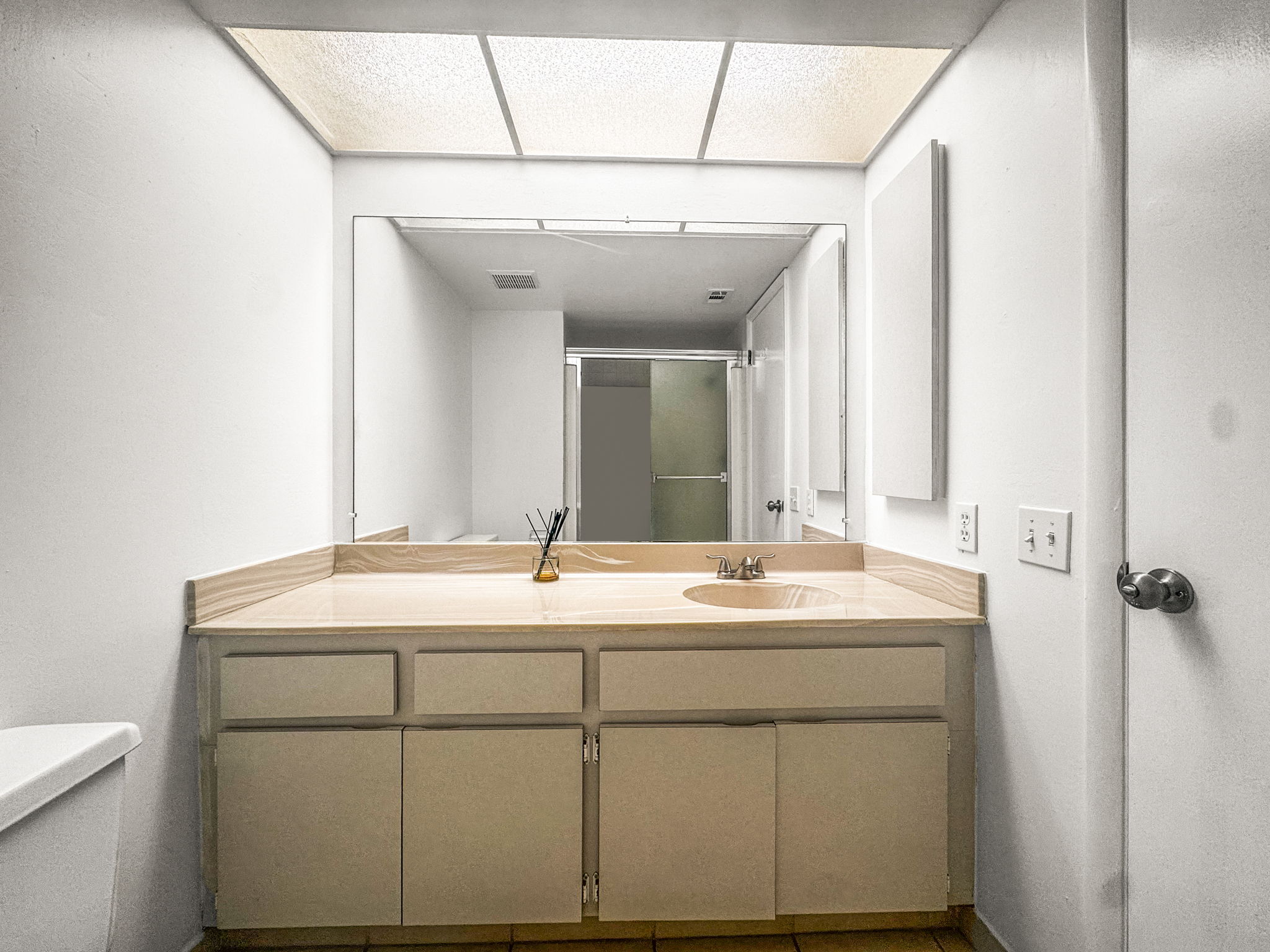 Bathroom 2 - IMG_3770