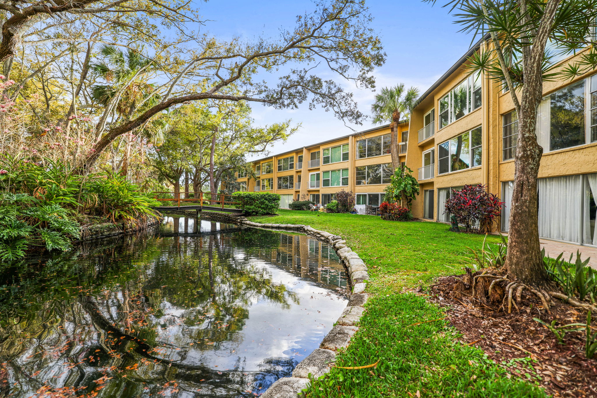 Community Back - 495A0506