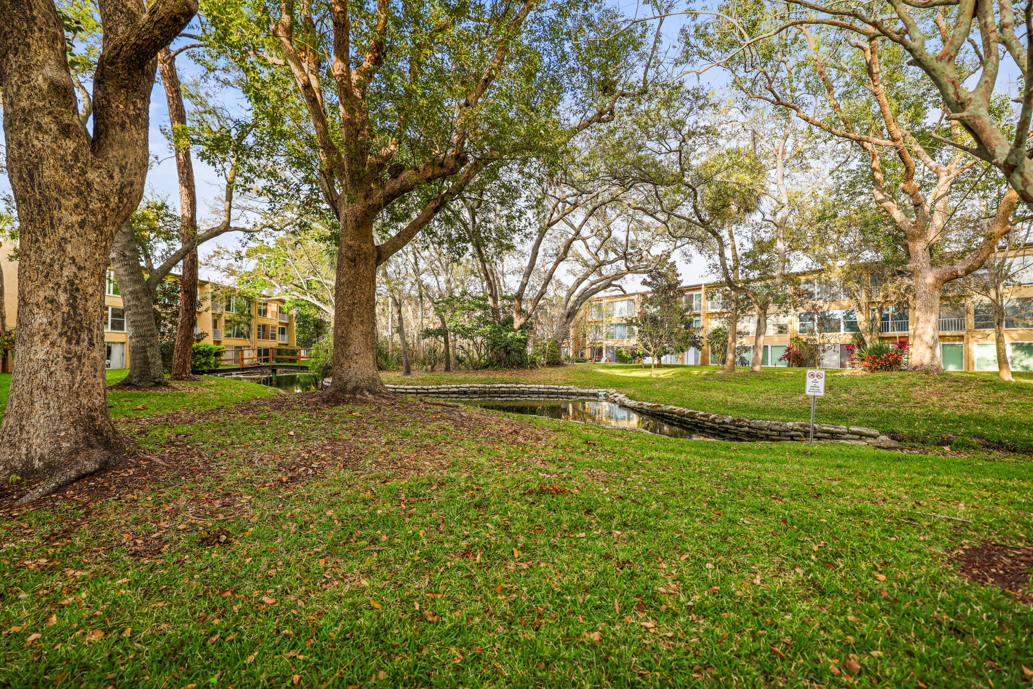 Community Back Lake - 495A0496