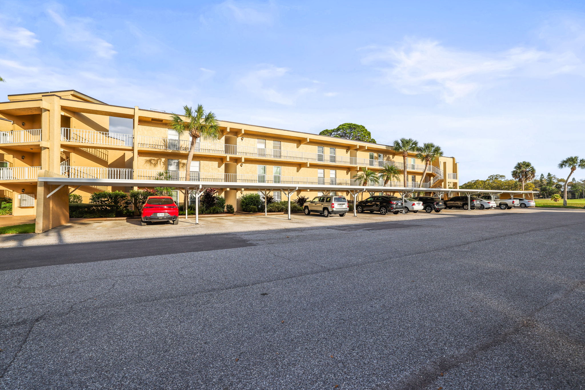 Front of Bldg - 495A0425