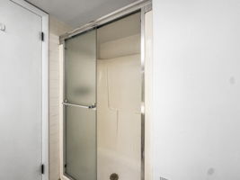 Bathroom 2 - IMG_3769