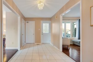 225 Edenwood Crescent, Orangeville, ON L9W 4M8, CA Photo 2