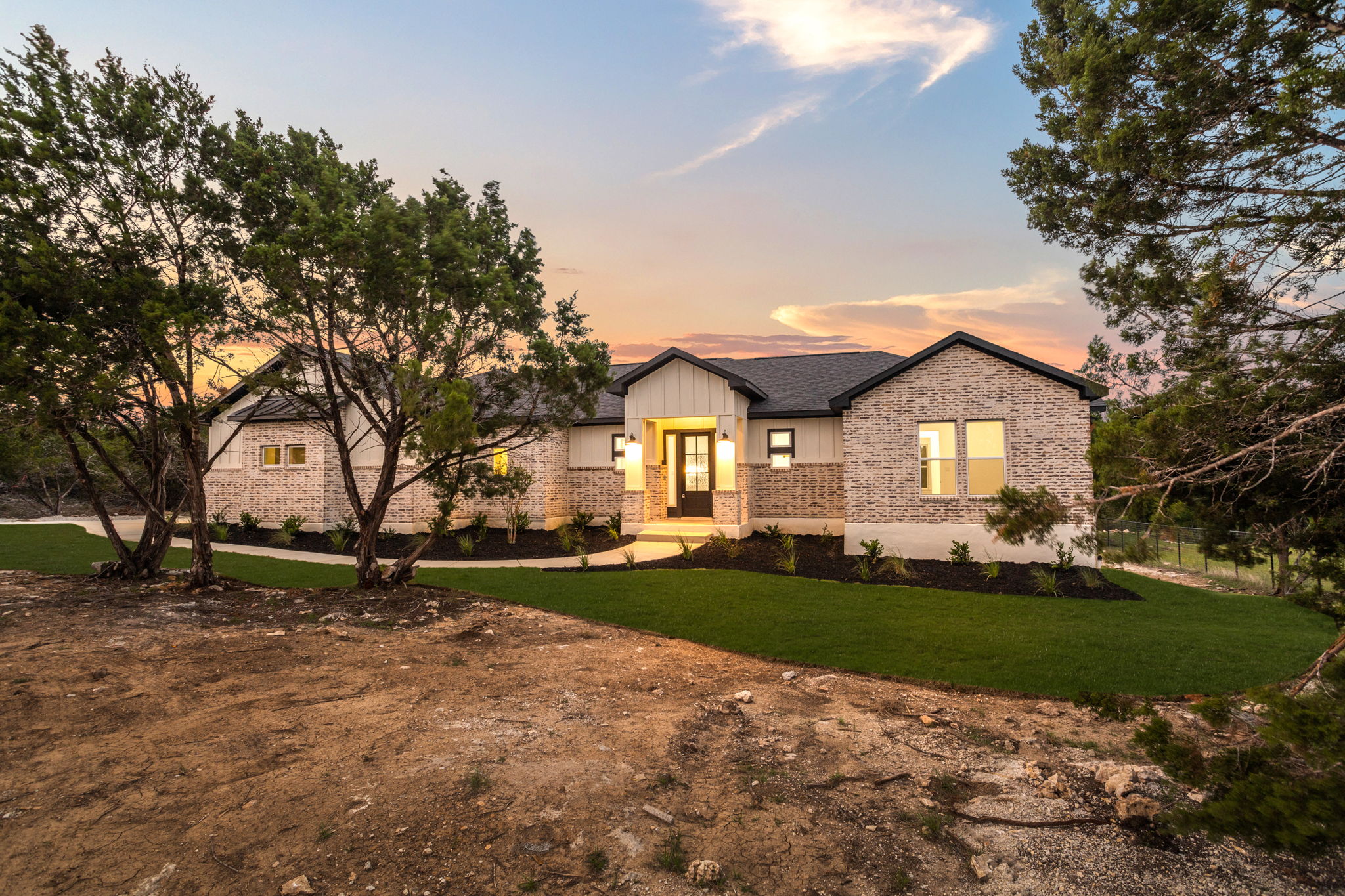 225 High Ridge 225 High Point Cir, Spring Branch, TX 78070 | MrHevia Media