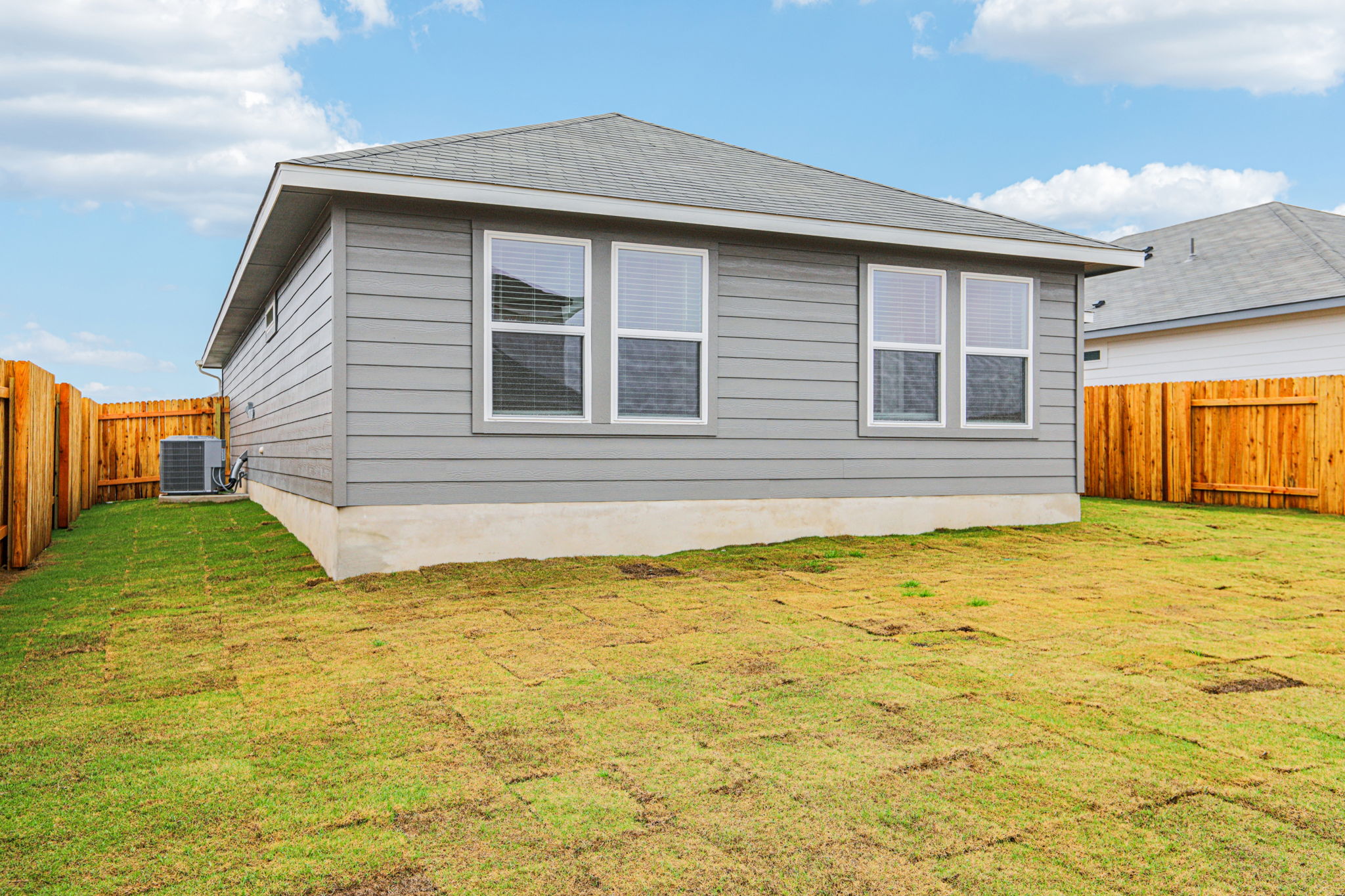 Austin - Eastern Wells - 225 Little Grn Trl, Jarrell, TX 76537 - 040