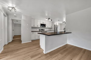 Breakfast Bar - Kitchen