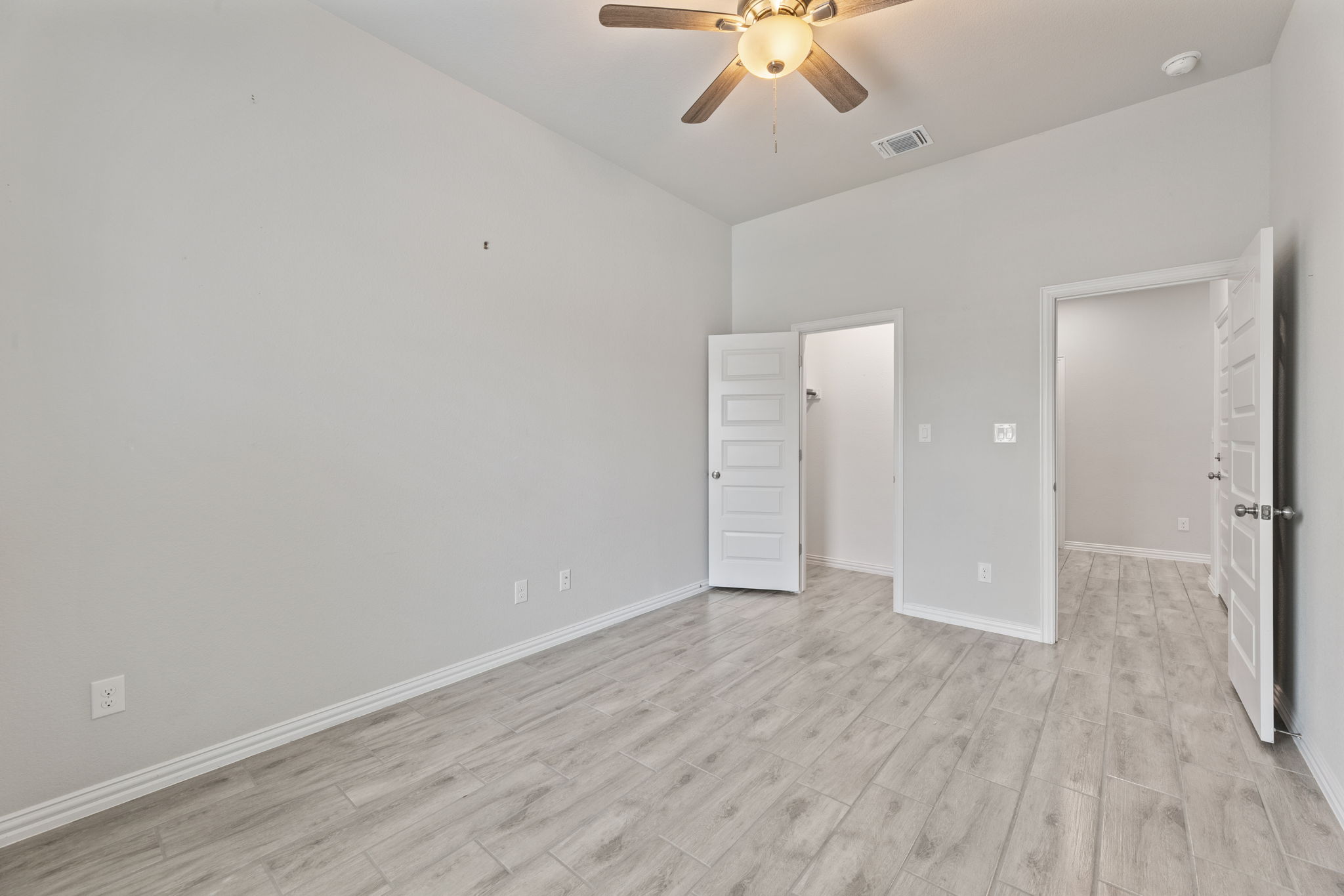 Other side of front bedroom
