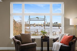 24. Front row view to the Willamette River and Marina