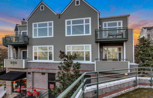 3. RiverPlace G Building - Unit ES10 [top right]