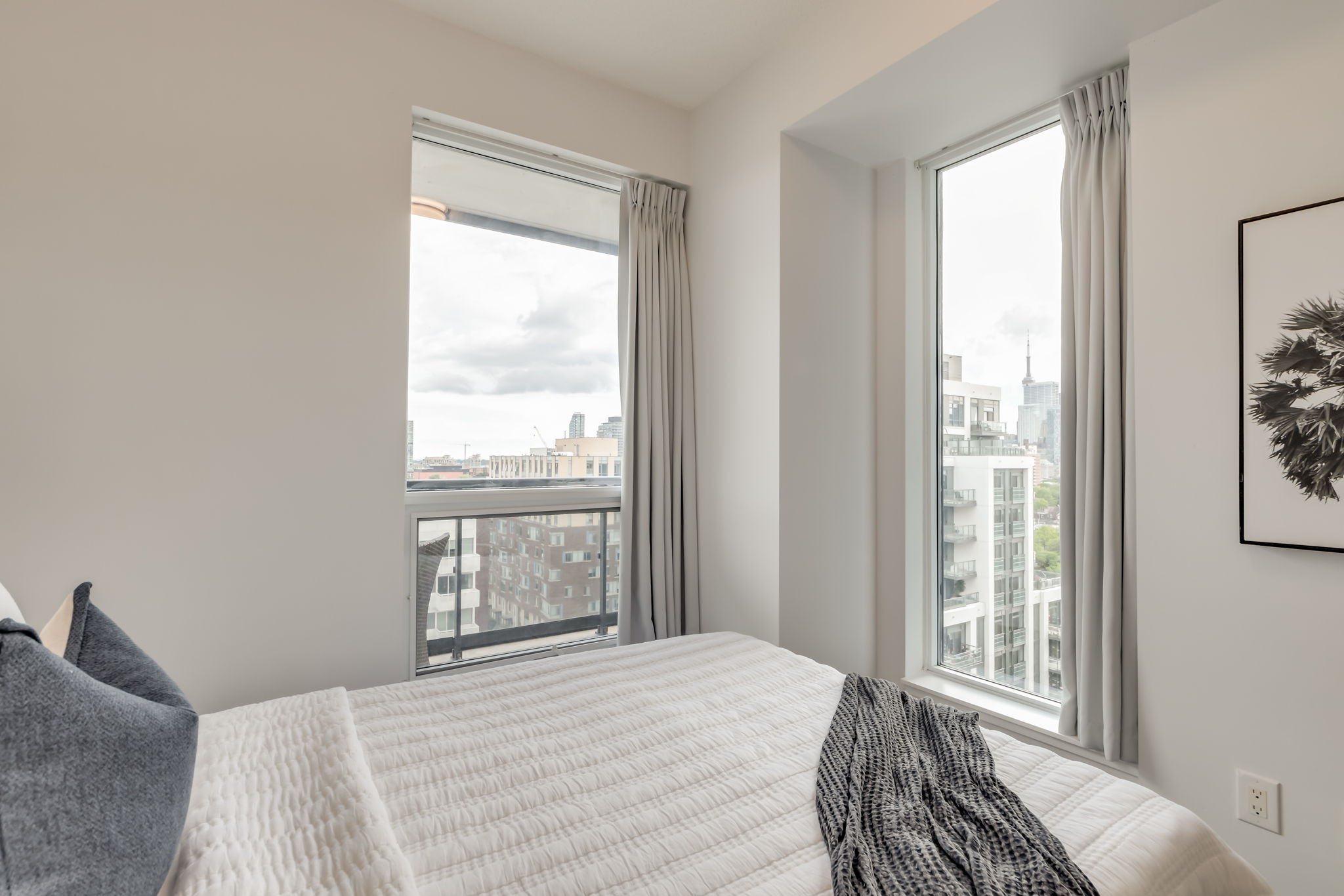 Toronto property showcase — delivered property photograph 22