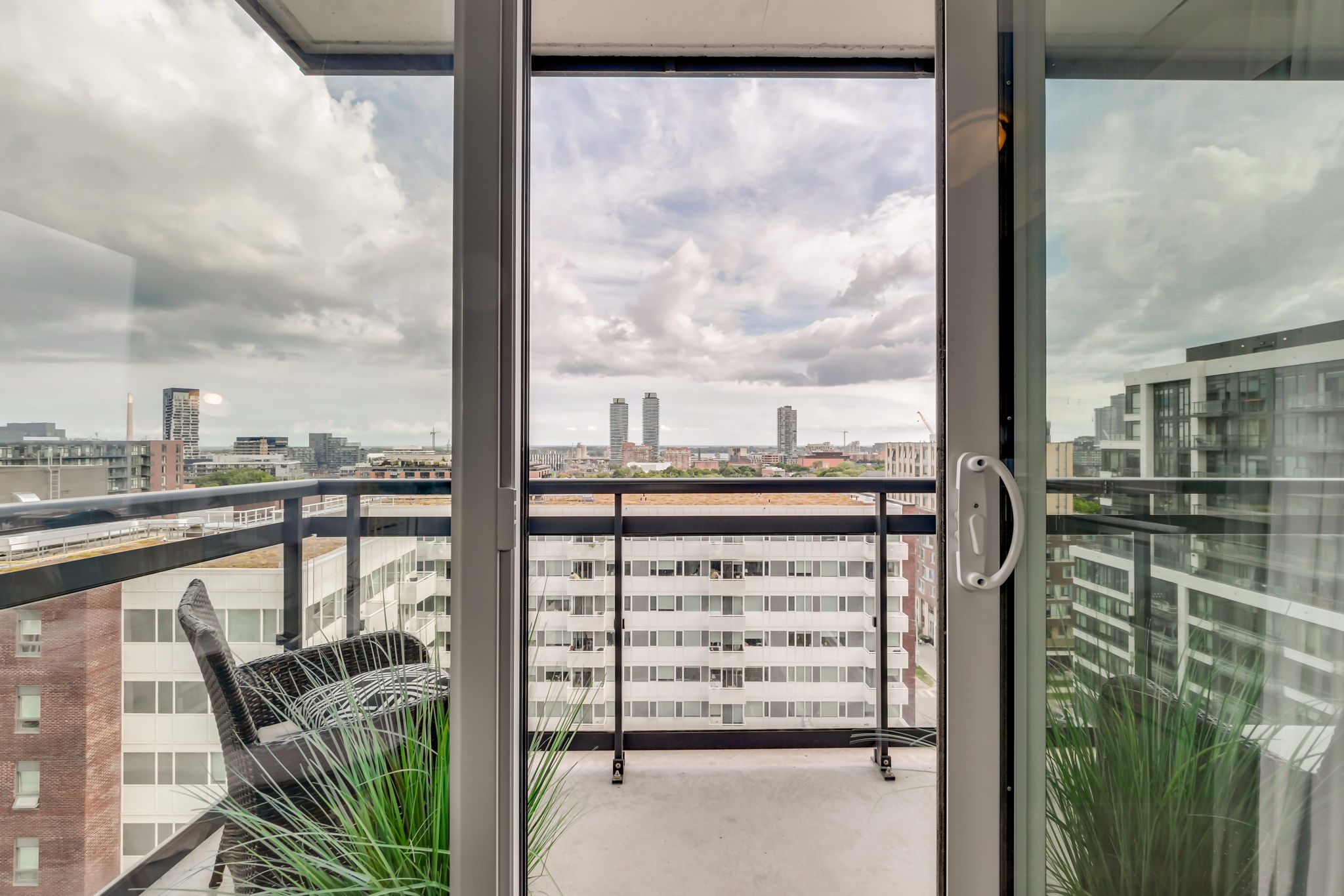 Toronto property showcase — delivered property photograph 25
