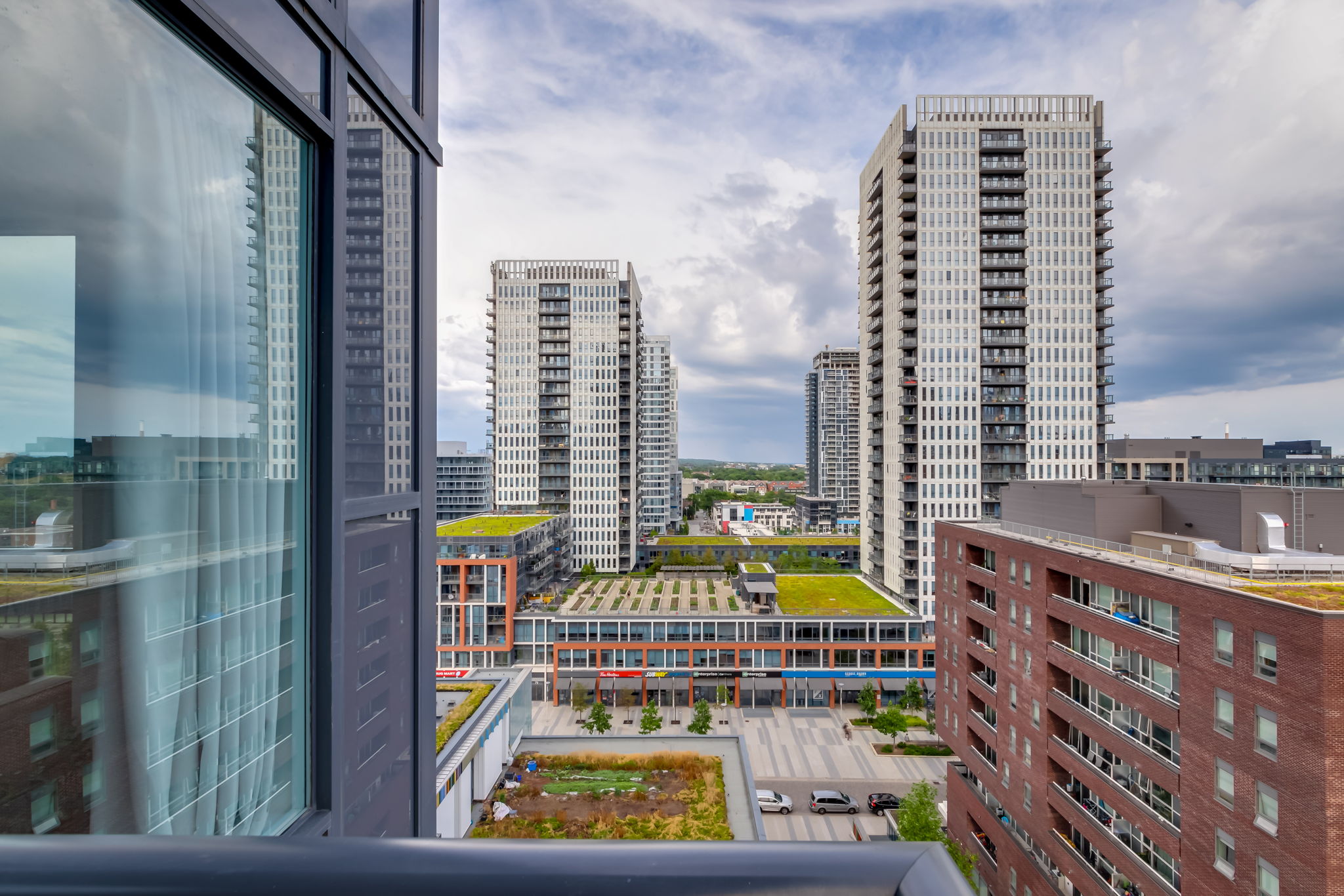 Toronto property showcase — delivered property photograph 30