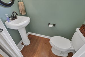  Photo 33