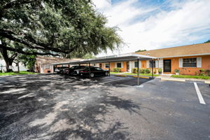 Front Exterior4