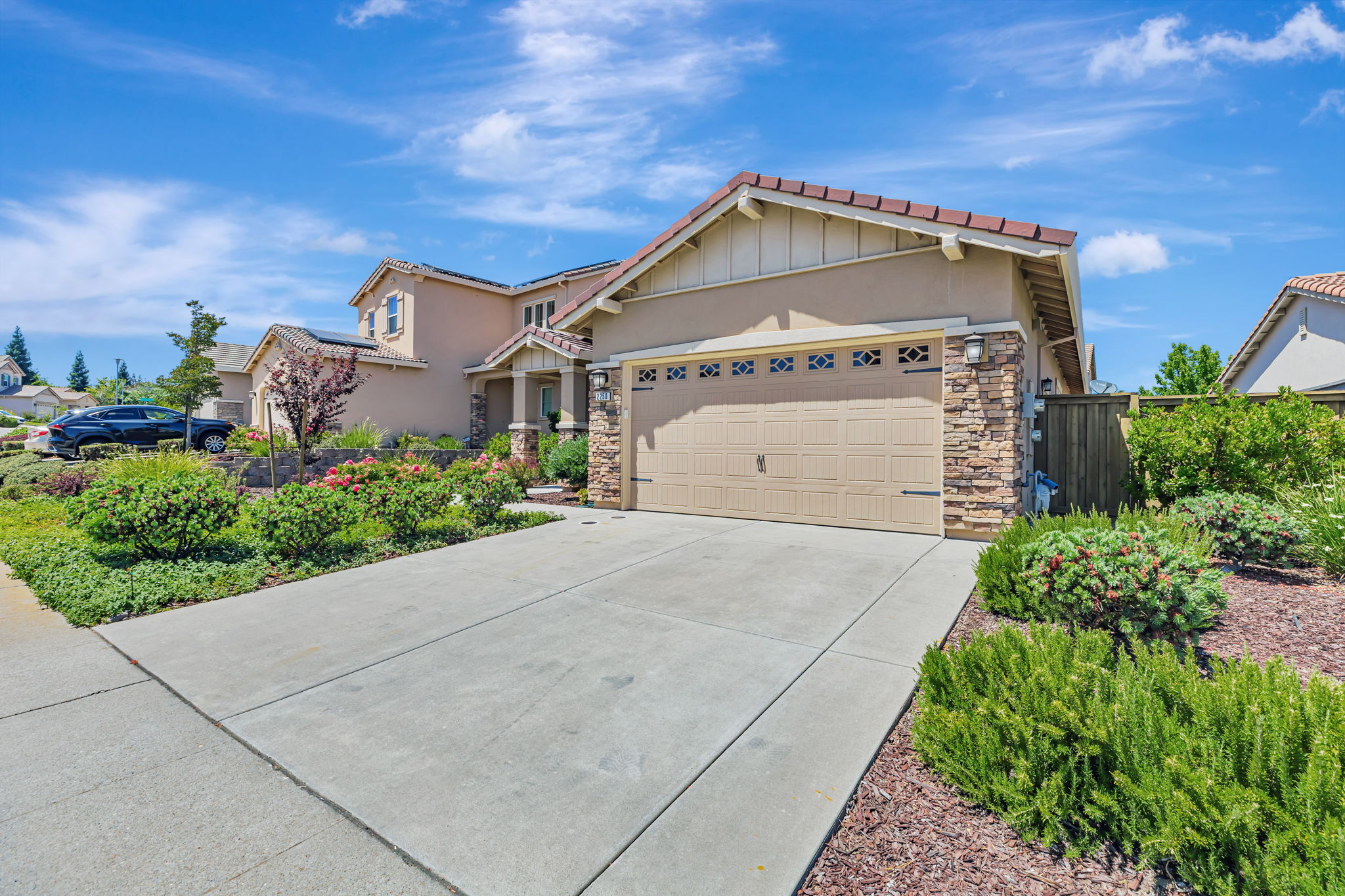 003_ 2250 Hayloft Dr