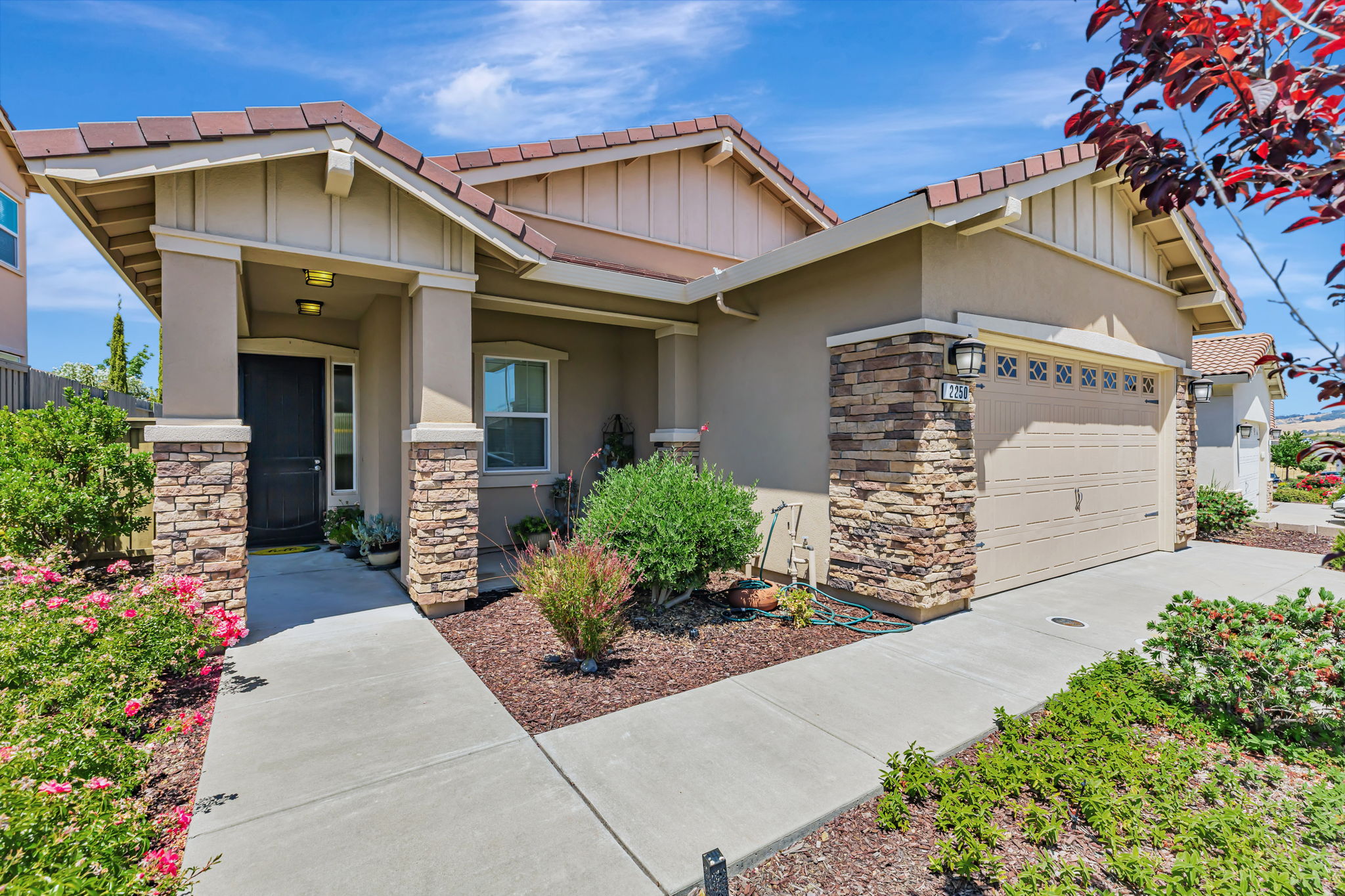 004_ 2250 Hayloft Dr