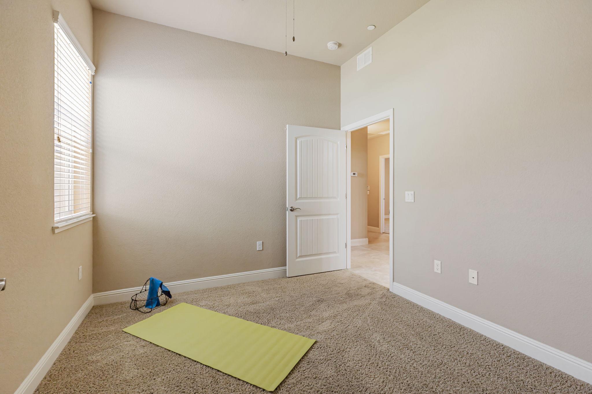 017_ 2250 Hayloft Dr