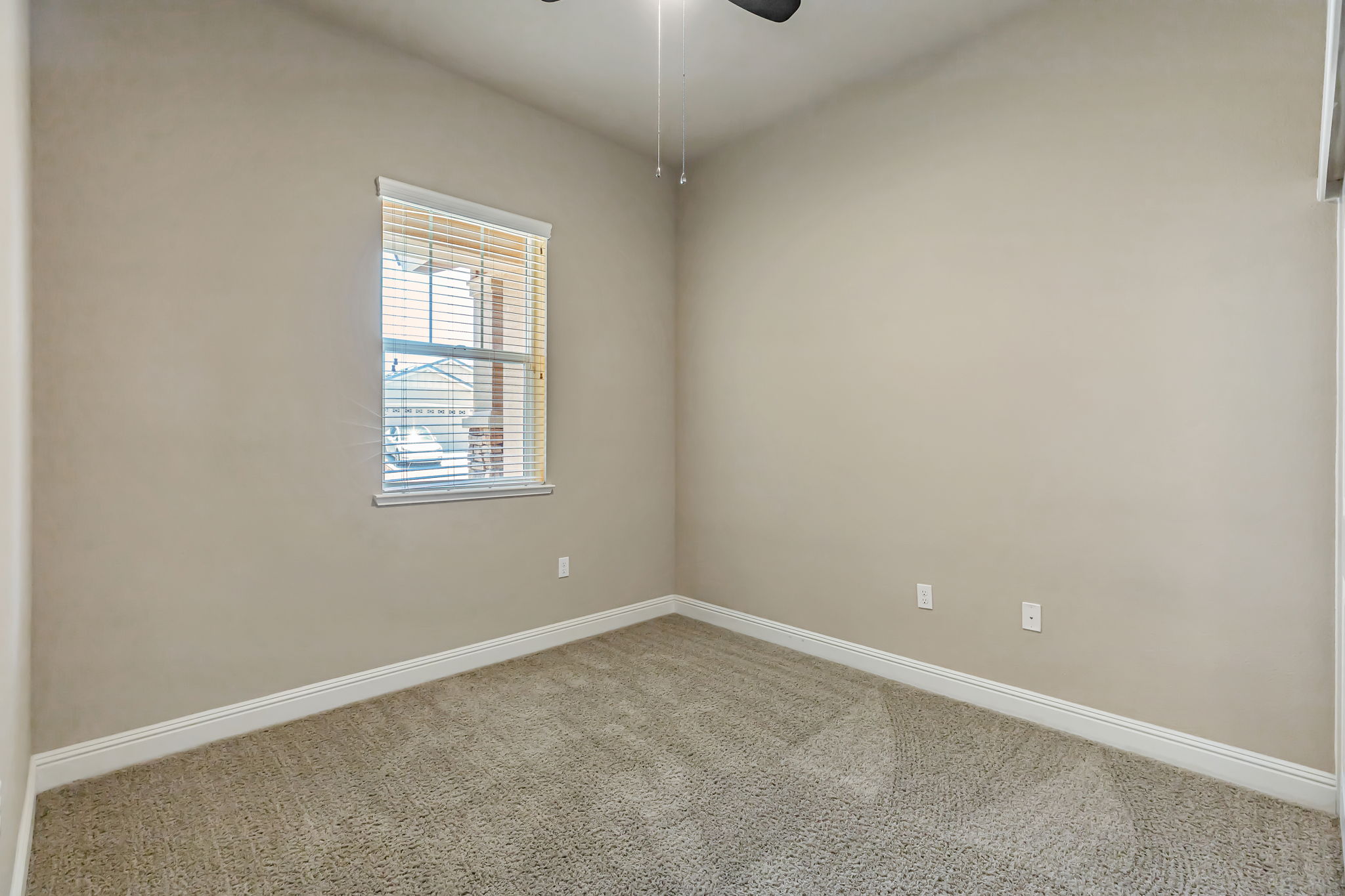 018_ 2250 Hayloft Dr
