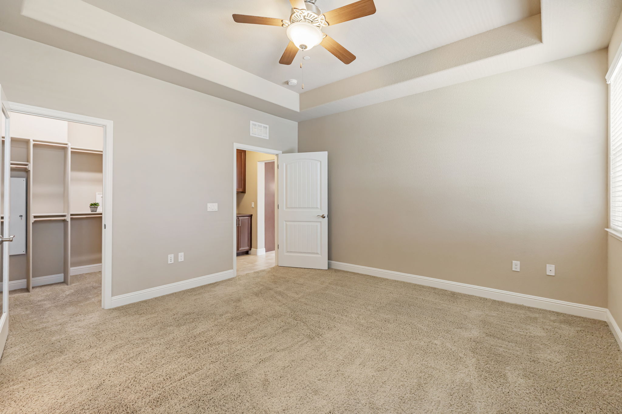 023_ 2250 Hayloft Dr