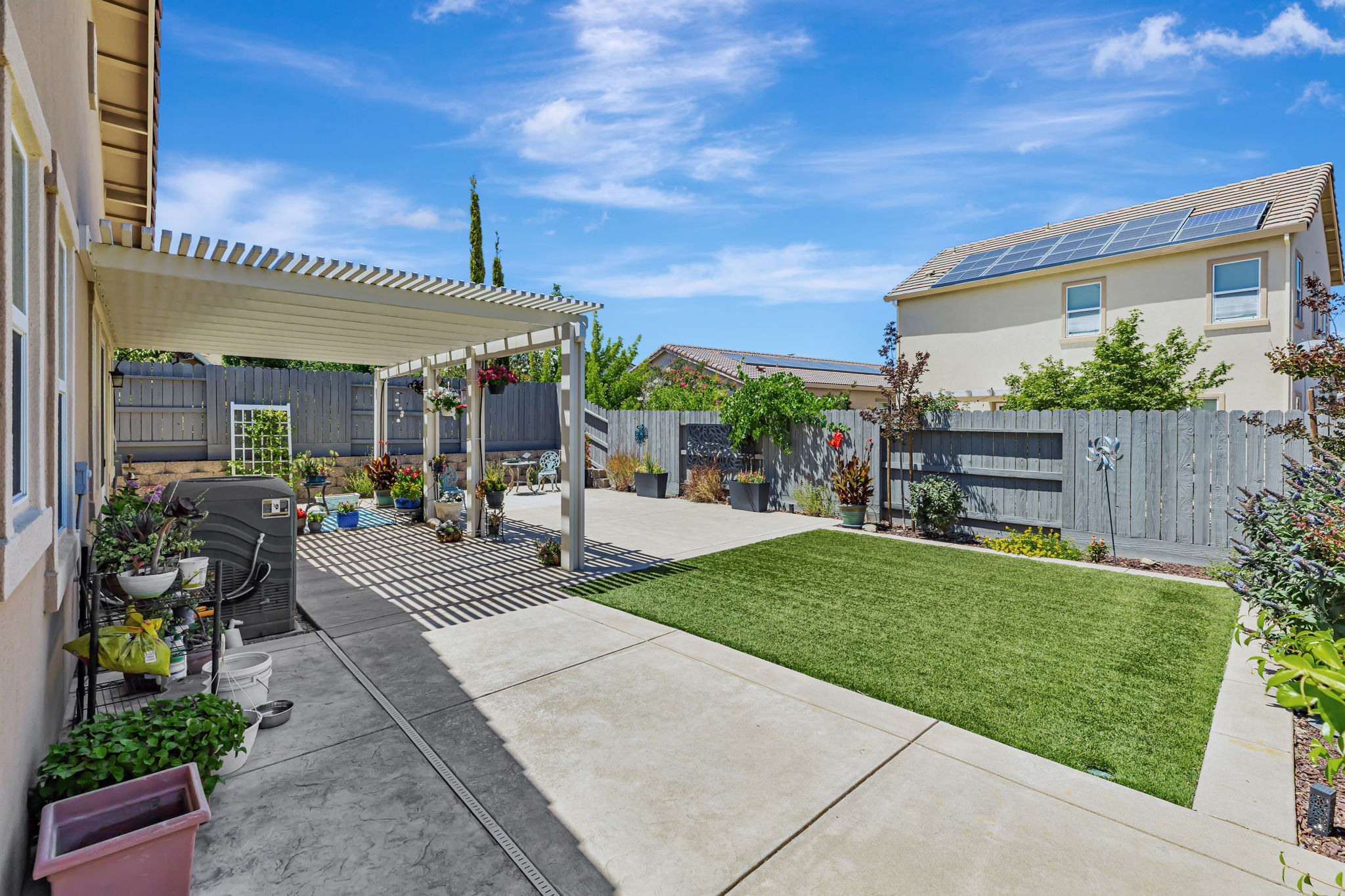 035_ 2250 Hayloft Dr