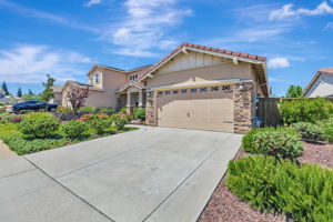 003_ 2250 Hayloft Dr
