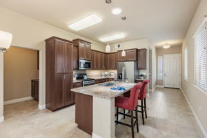 010_ 2250 Hayloft Dr
