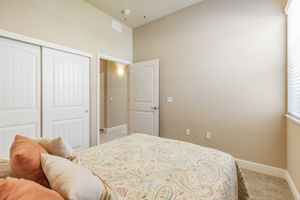 015_ 2250 Hayloft Dr