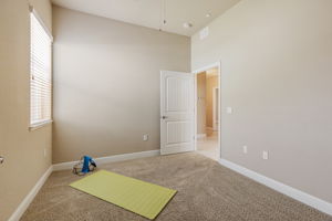 017_ 2250 Hayloft Dr