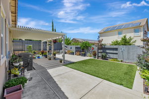 035_ 2250 Hayloft Dr