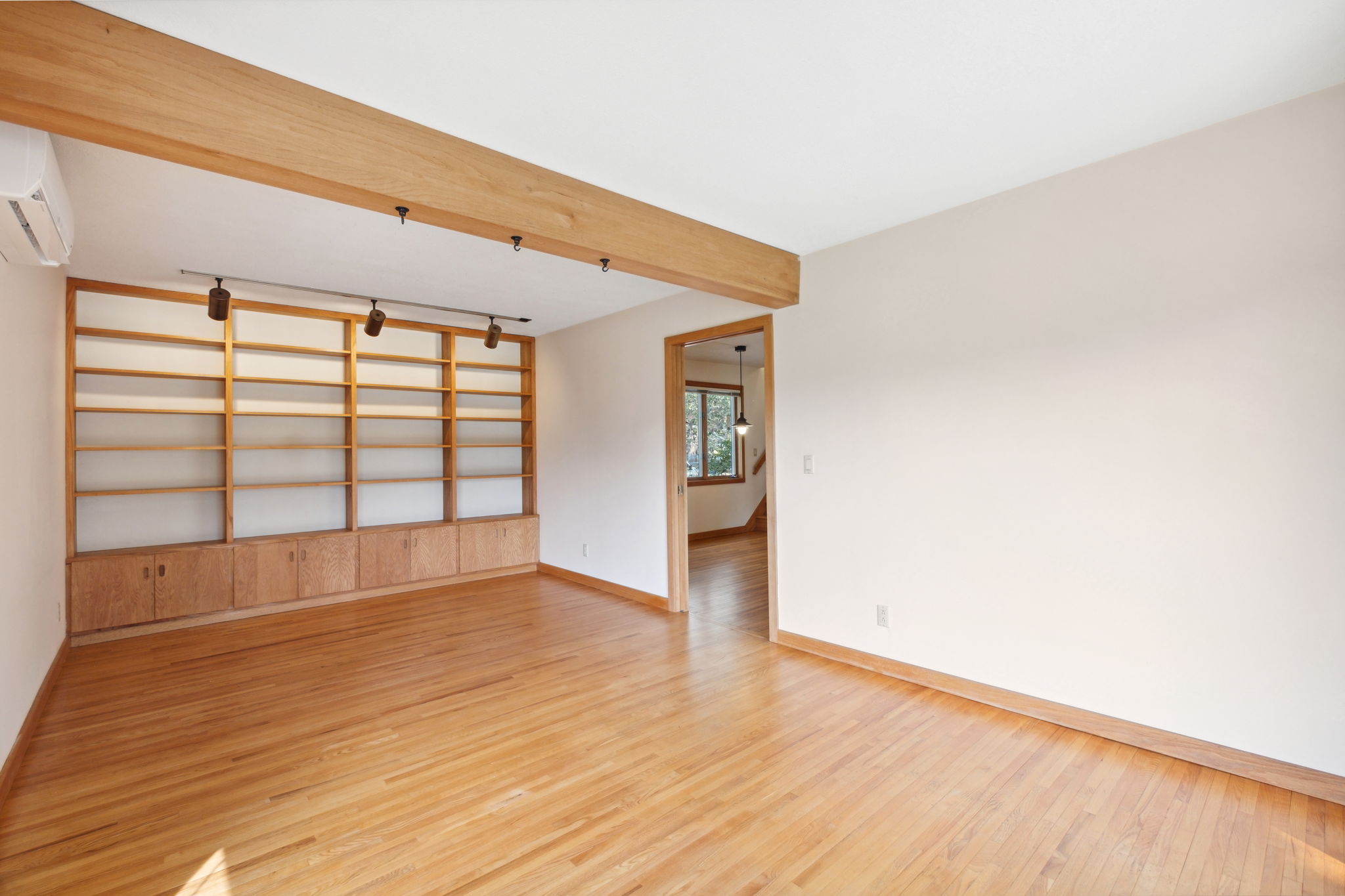 12_Interior