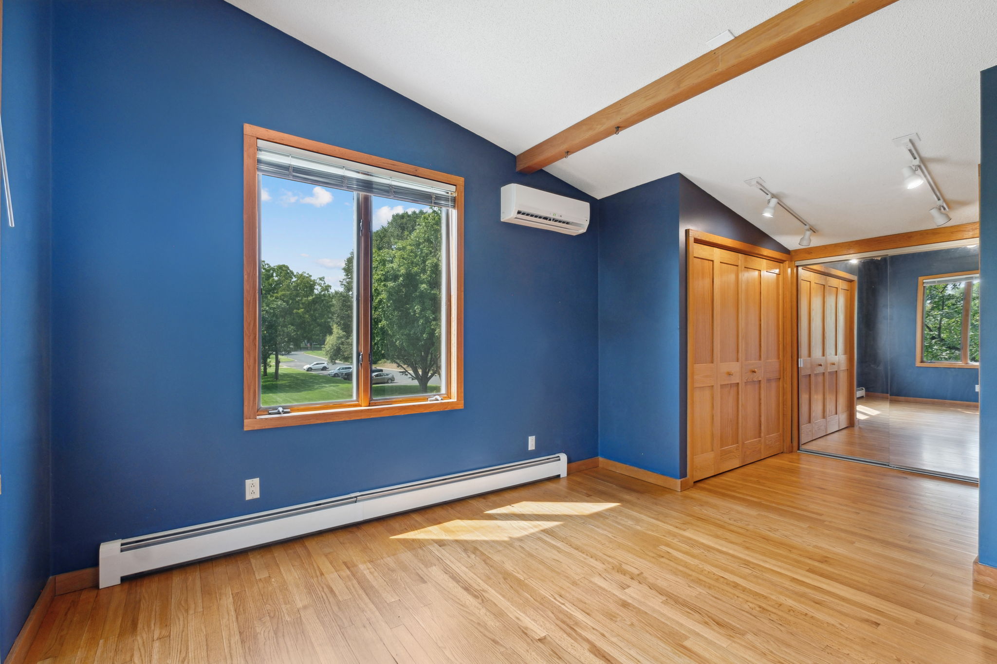 18_Interior