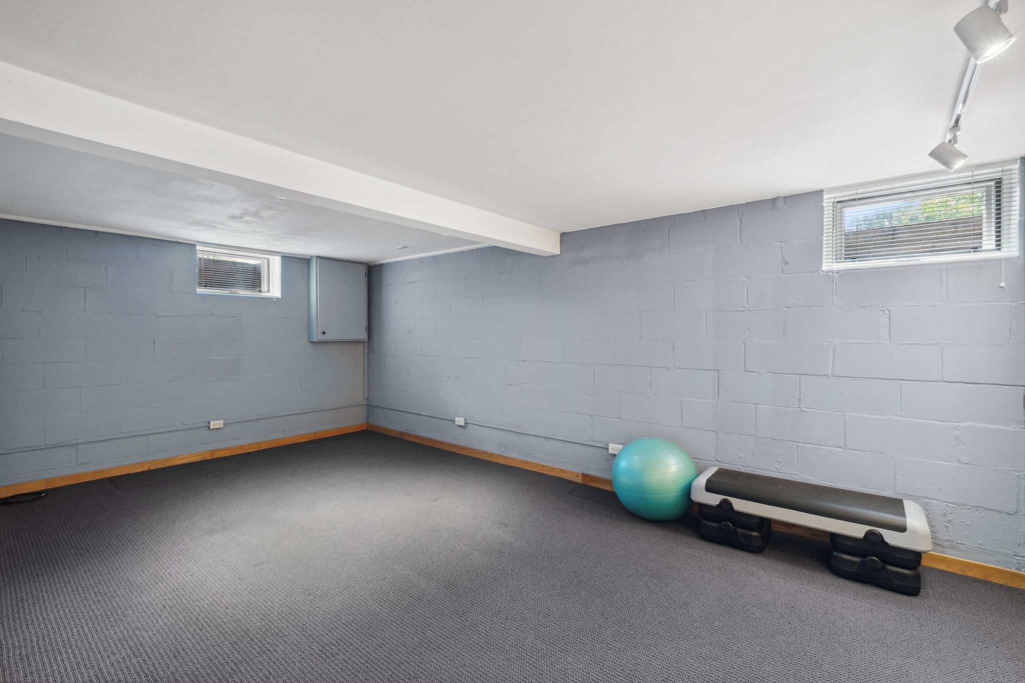19_Interior