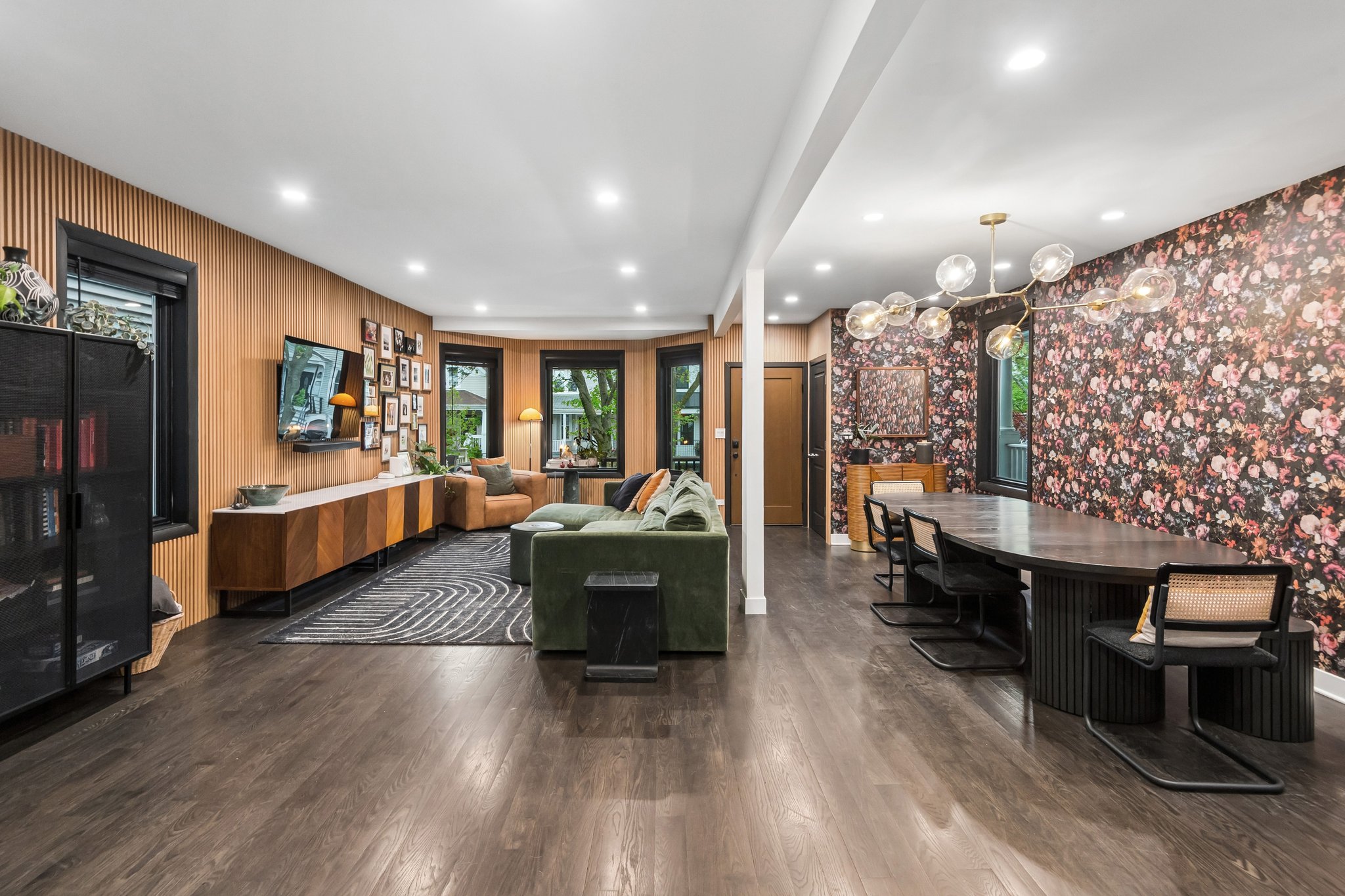 2250 W Berwyn Ave_008.jpg