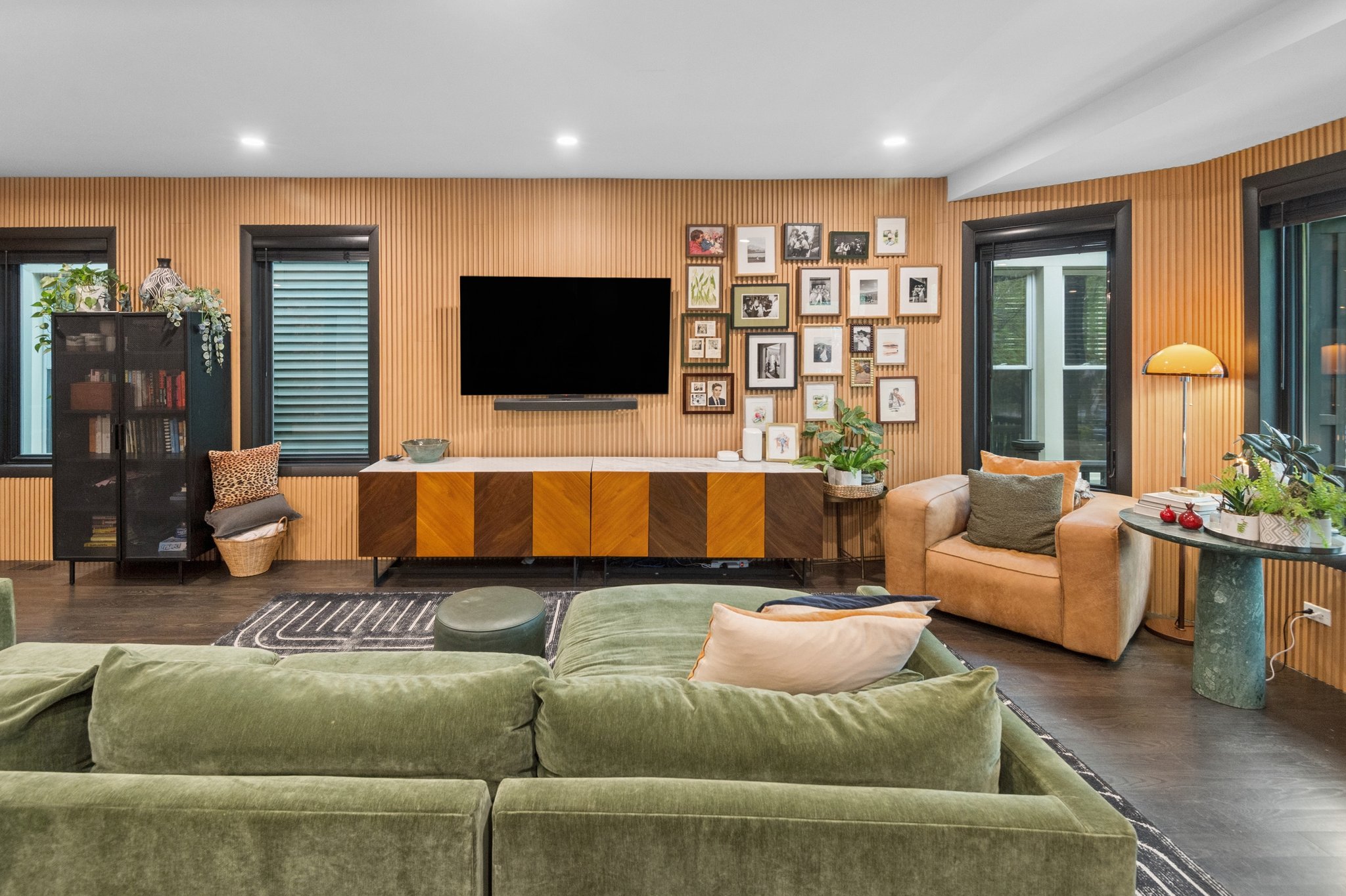 2250 W Berwyn Ave_013.jpg