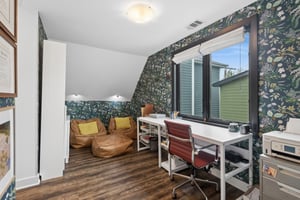 2250 W Berwyn Ave_022.jpg