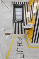 2250 W Berwyn Ave_023.jpg