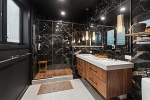 2250 W Berwyn Ave_029.jpg