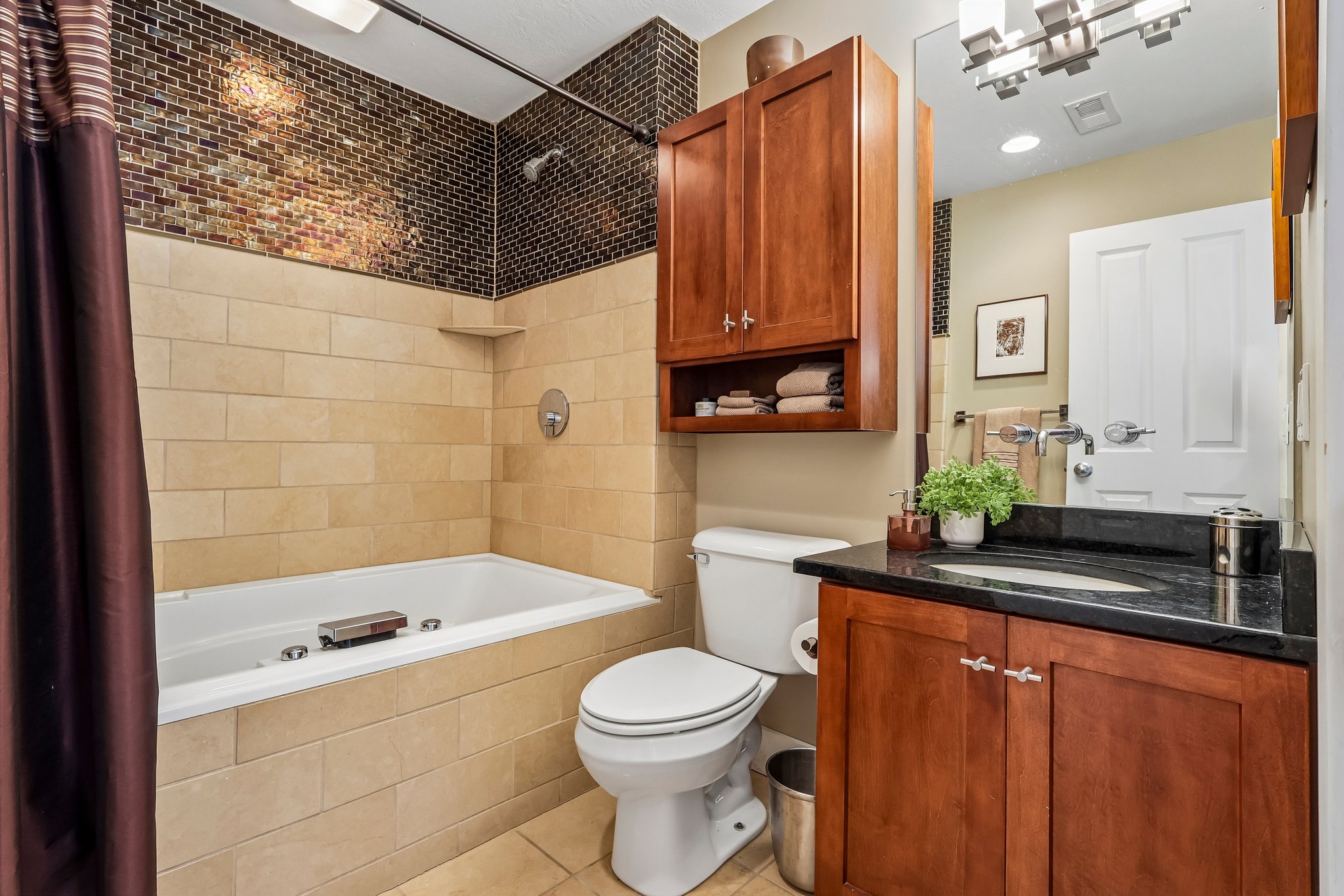 City View Dr-S2307-020.jpg