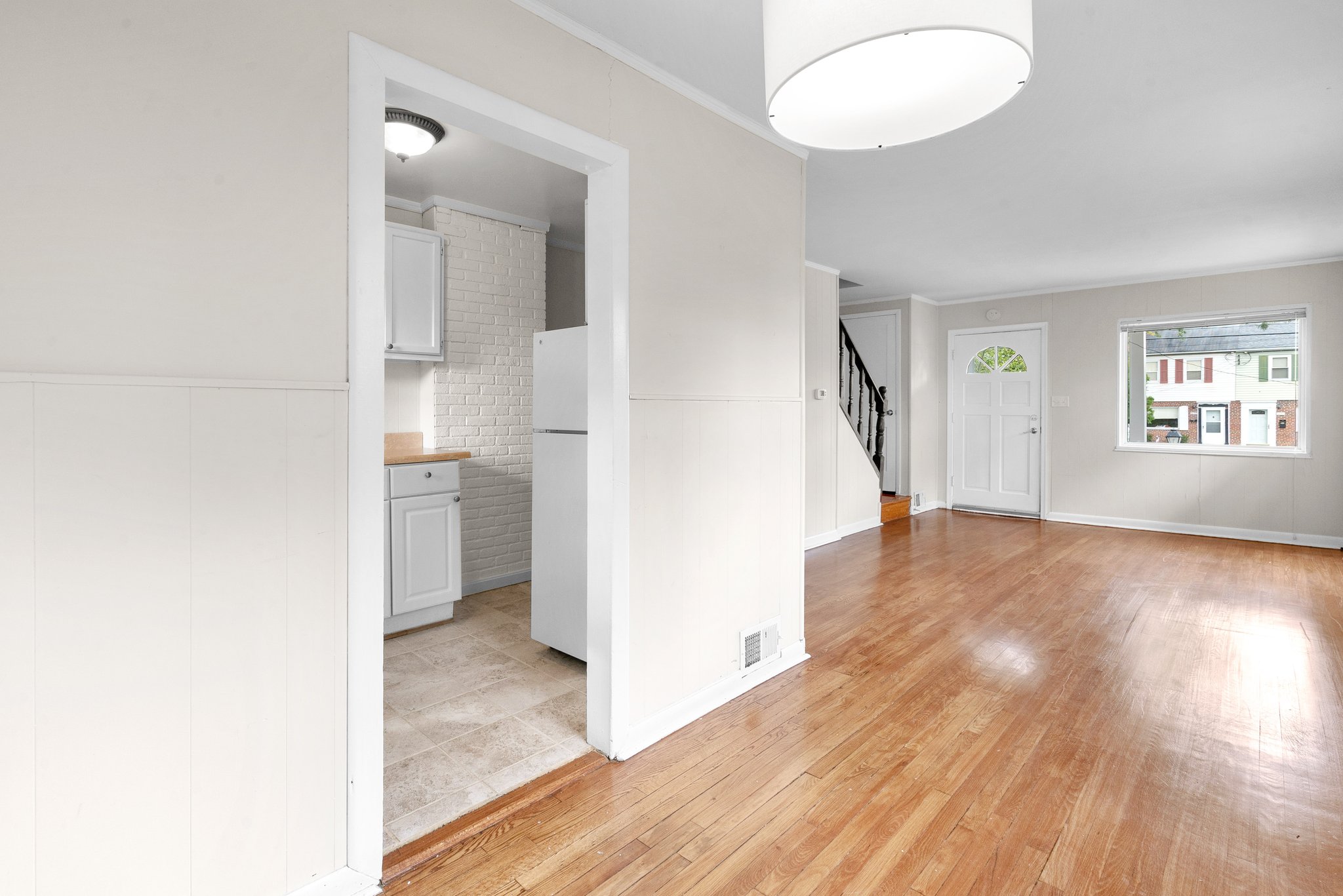 2251 Roanoke Dr. 16.jpg