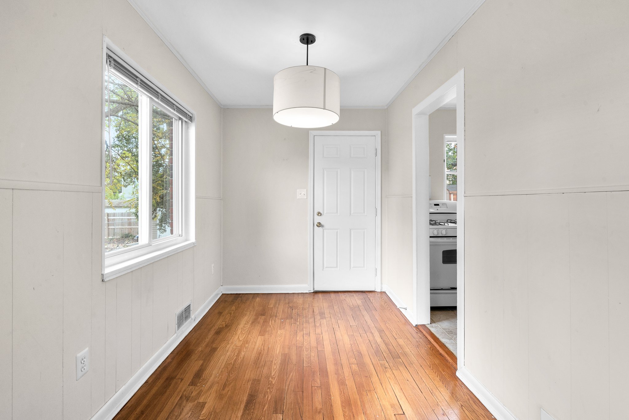 2251 Roanoke Dr. 12.jpg