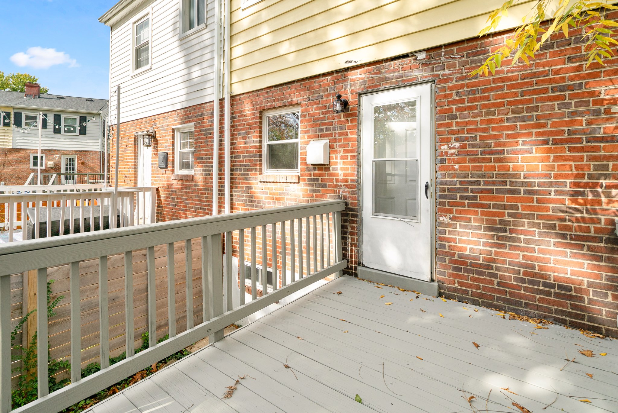 2251 Roanoke Dr. 34.jpg