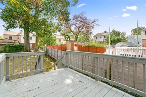 2251 Roanoke Dr. 33.jpg