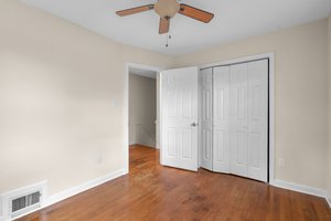 2251 Roanoke Dr. 18.jpg