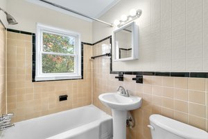 2251 Roanoke Dr. 20.jpg