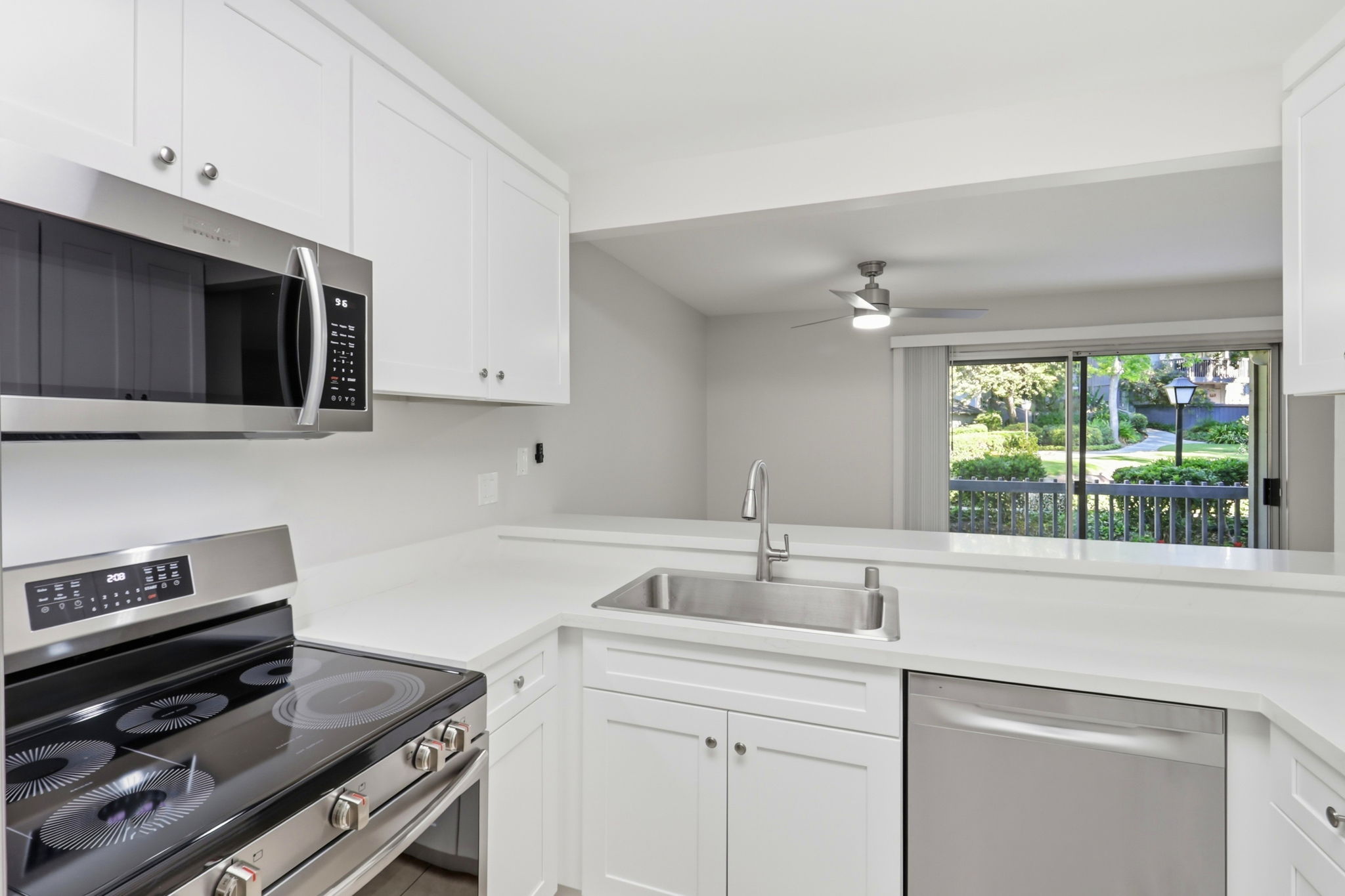 004_F8_2252 Almaden Rd a