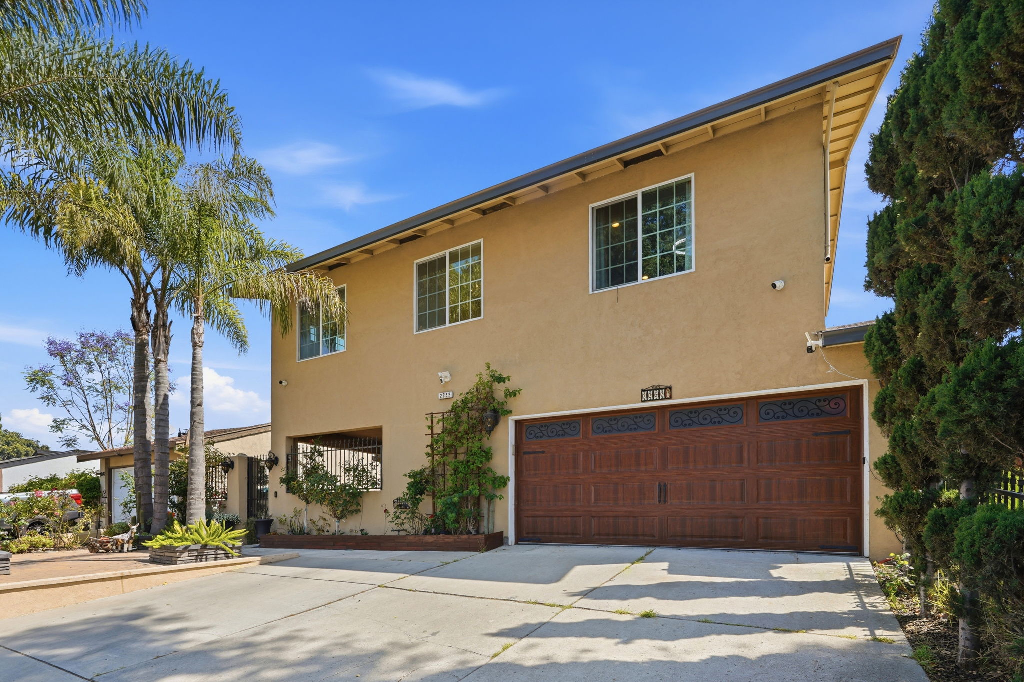 002_F8_2252 Denair Ave