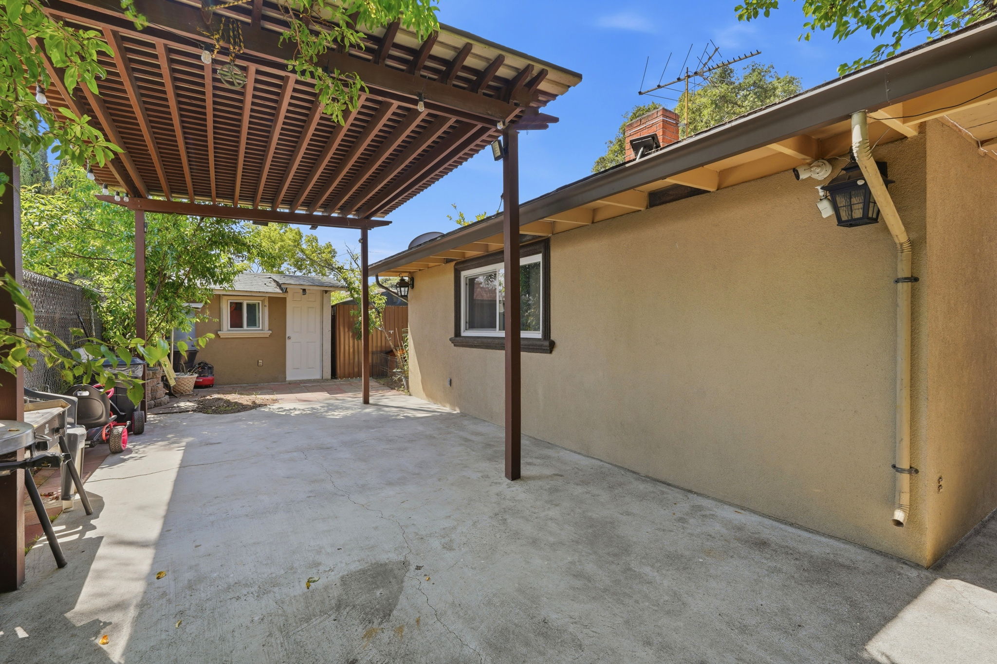038_F8_2252 Denair Ave