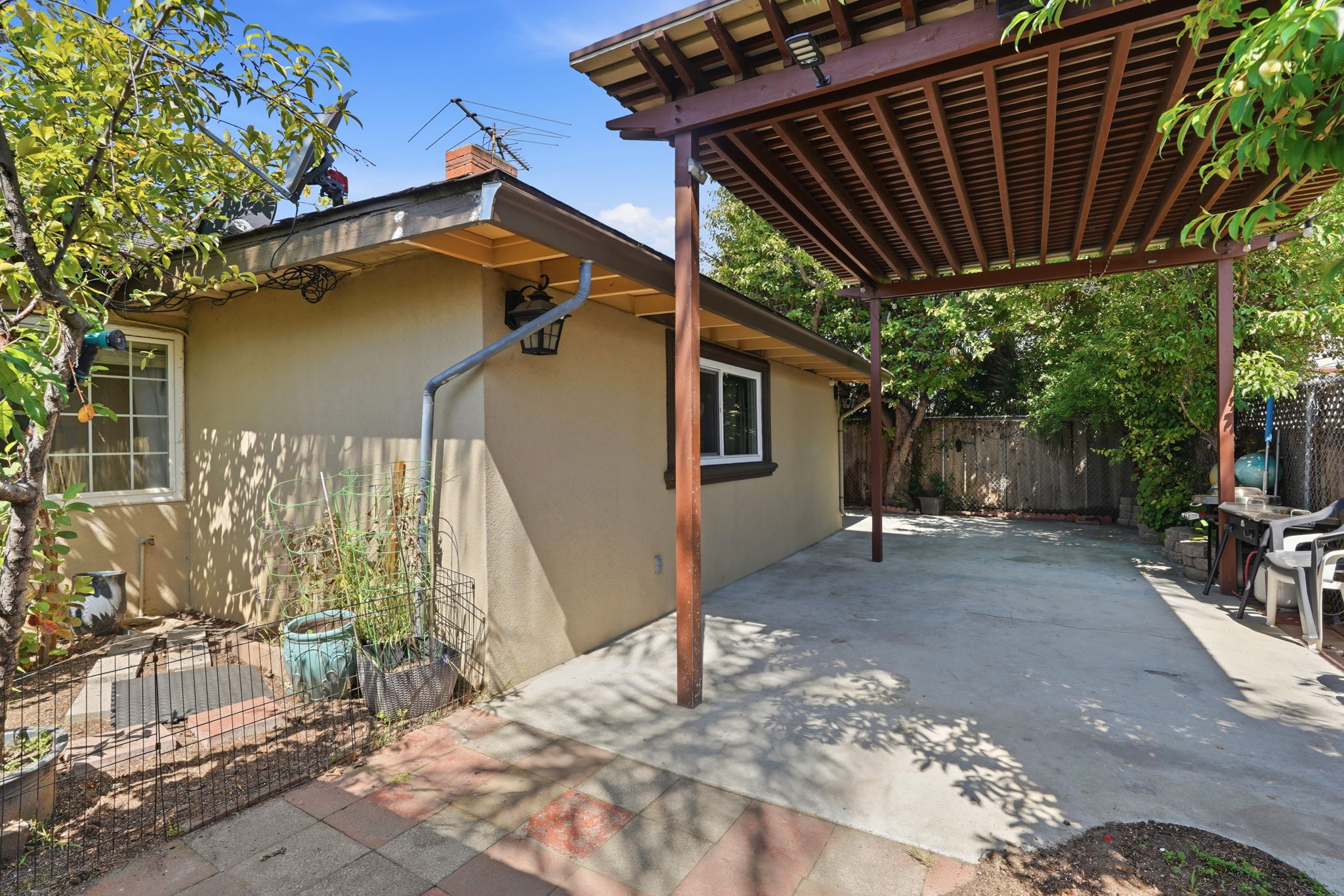 040_F8_2252 Denair Ave