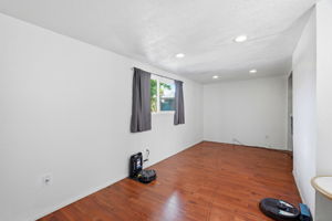 026_F8_2252 Denair Ave
