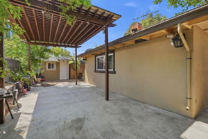038_F8_2252 Denair Ave